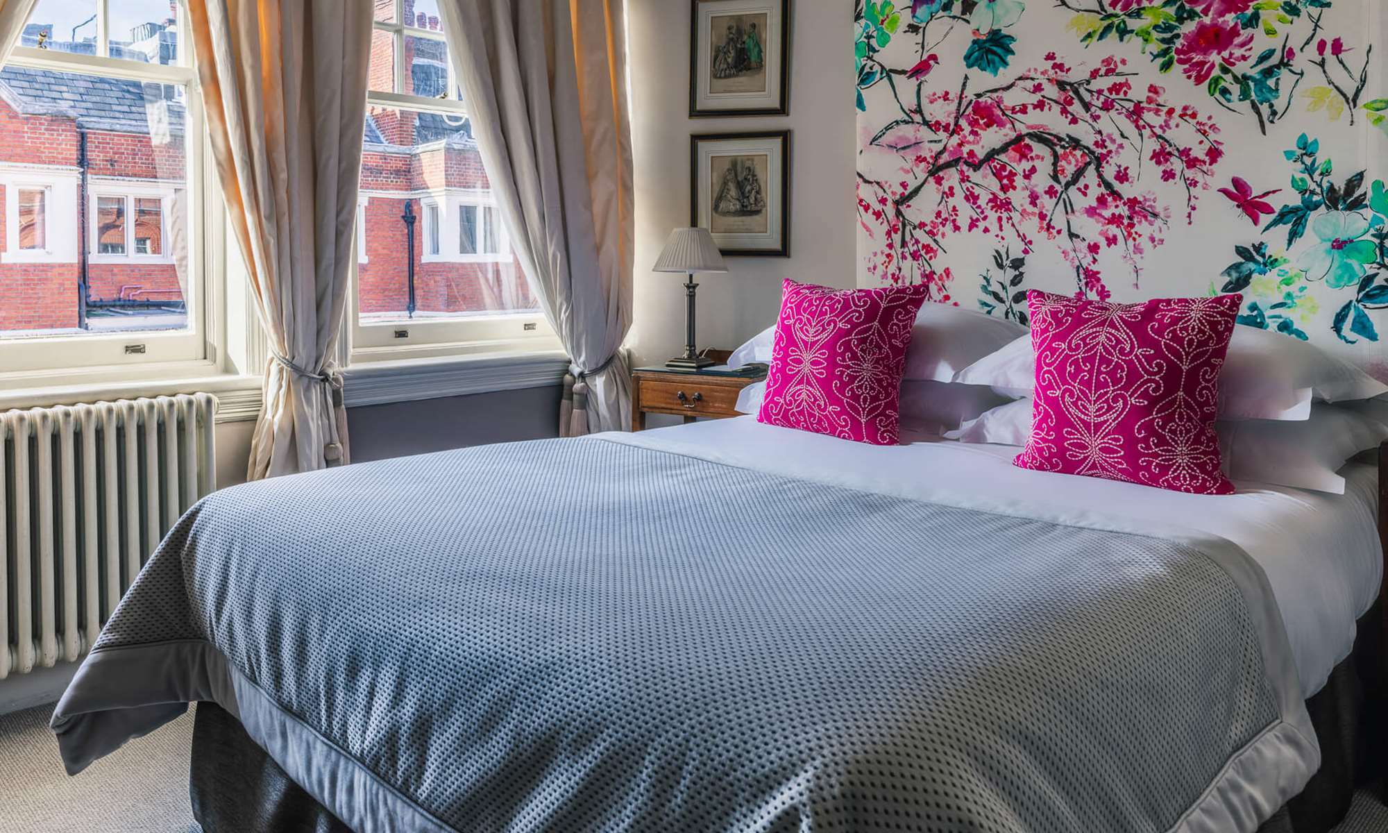 Double bed of the Petite Room at 11 Cadogan Gardens