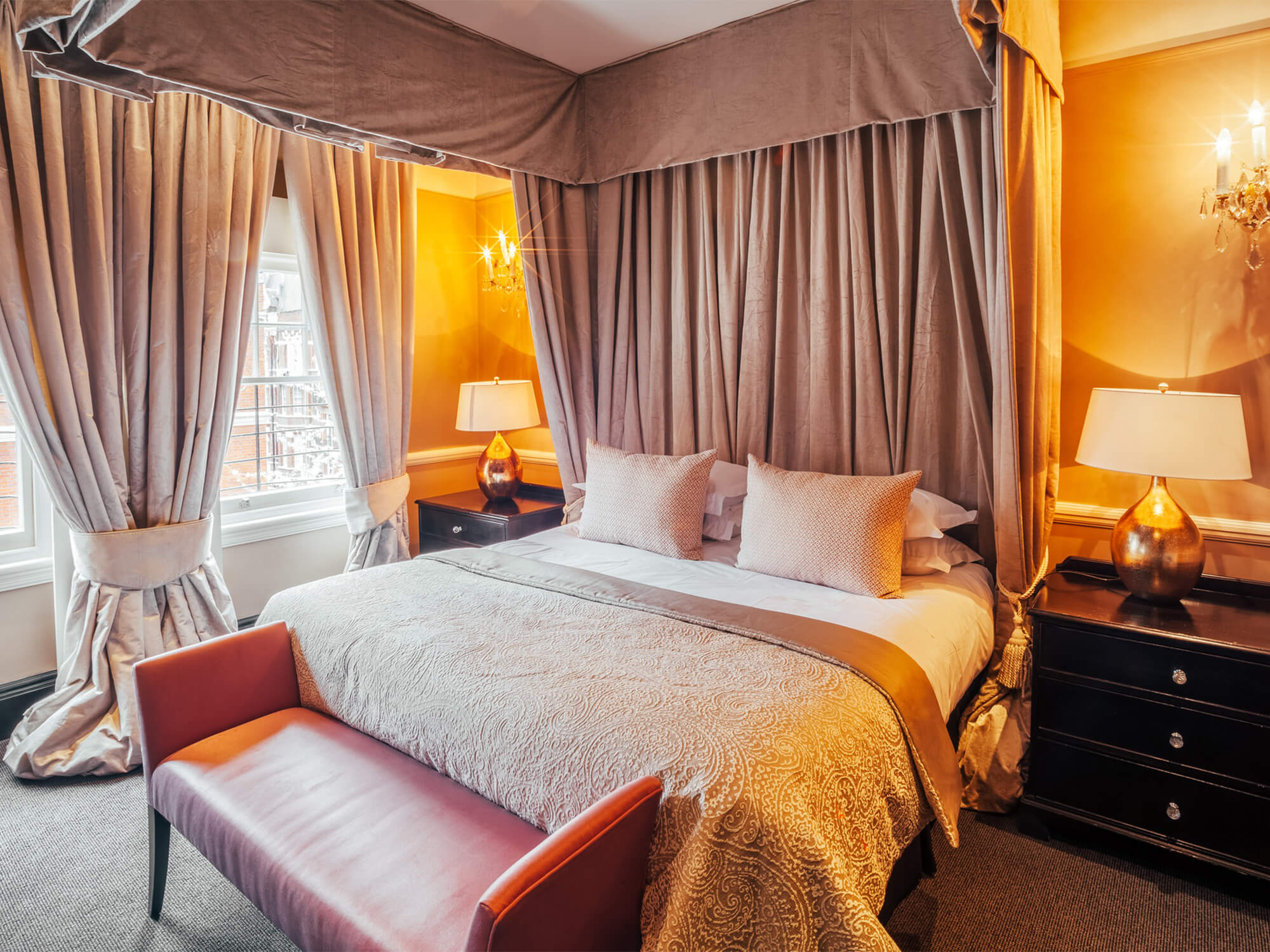 Bed inside of the Cadogan Suite at 11 Cadogan Gardens