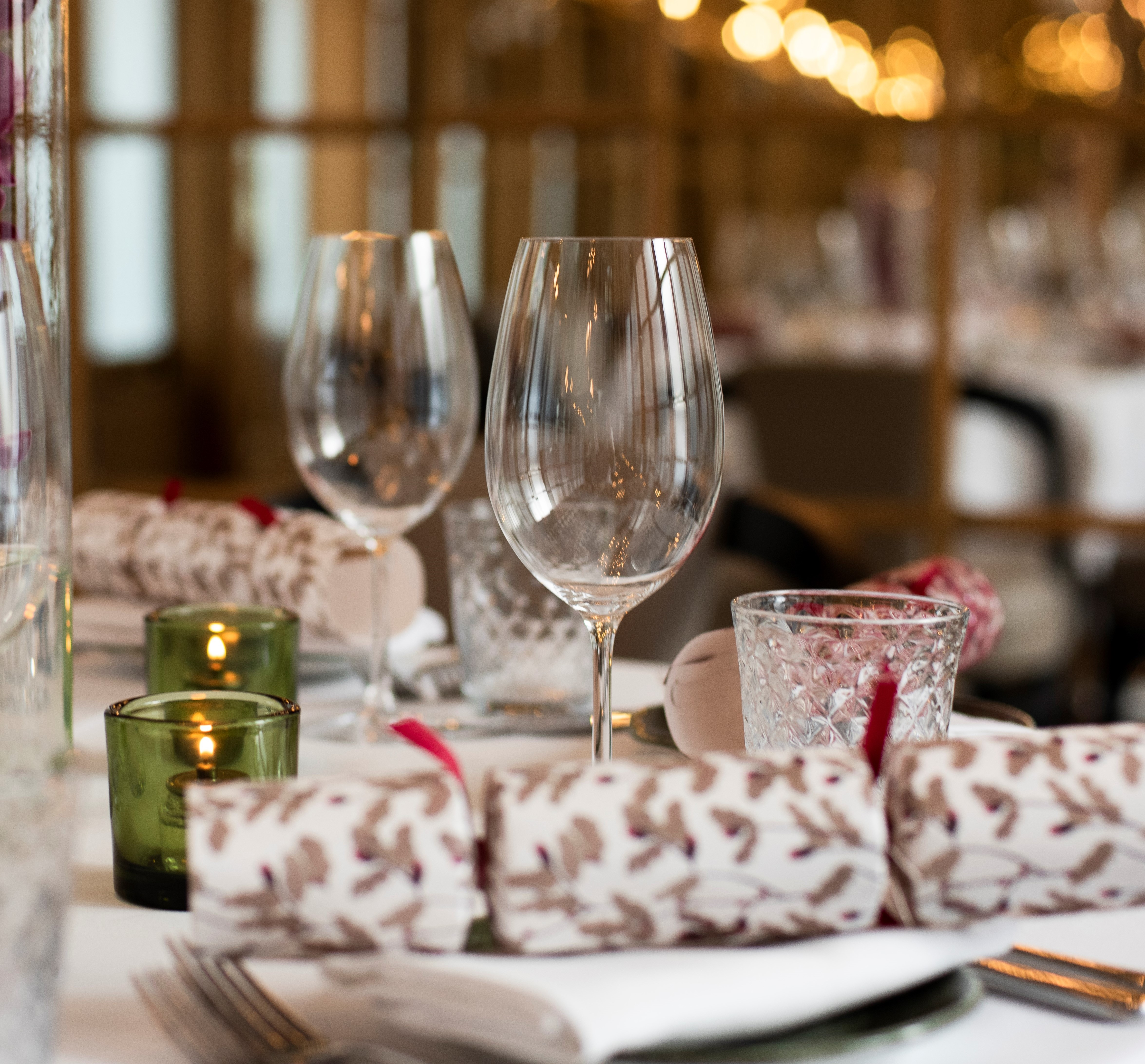 Christmas table inside Mirror Room at 11 Cadogan Gardens